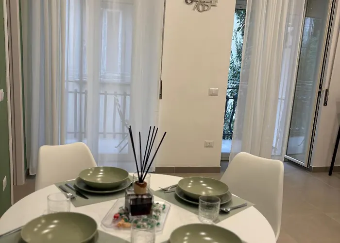 Bianchina House * نابولي